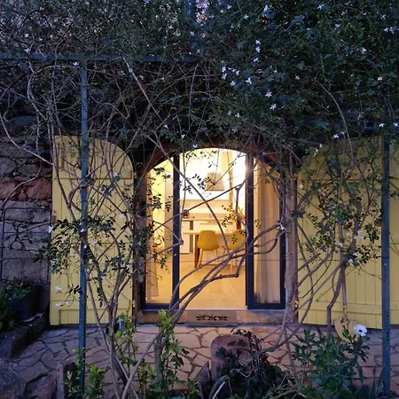 Le Vieux Moulin *